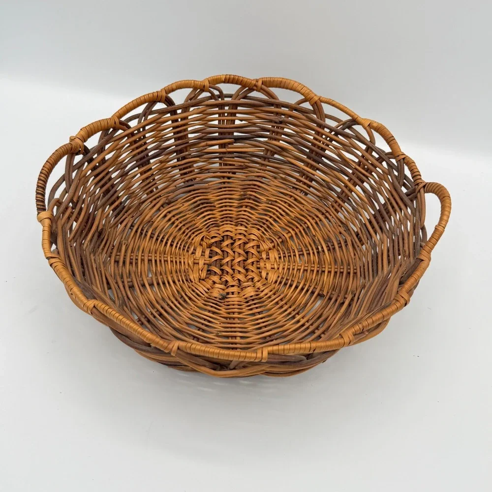 Vintage Scalloped Basket Woven Wicker Rustic Decor Cottagecore Boho Rustic